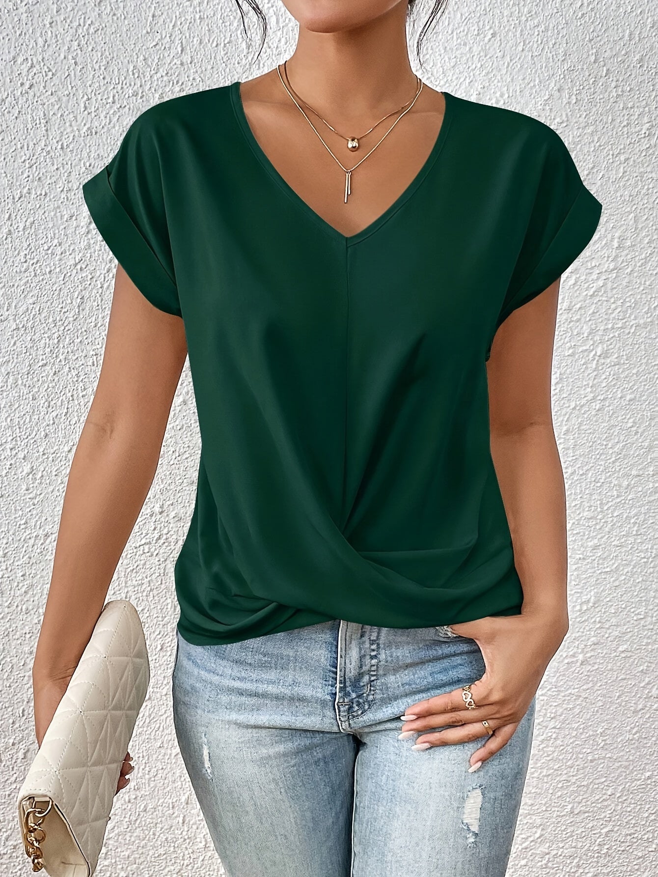 Thandi | Casual T-shirt with Flattering Heart Neckline 1 + 1 Free!