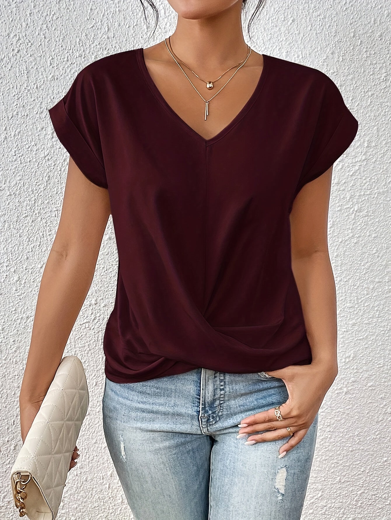 Thandi | Casual T-shirt with Flattering Heart Neckline 1 + 1 Free!